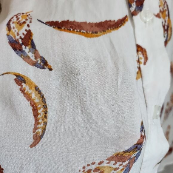 Como Vintage White and Brown Feather Print Button Down Shirt - Picture 3 of 6
